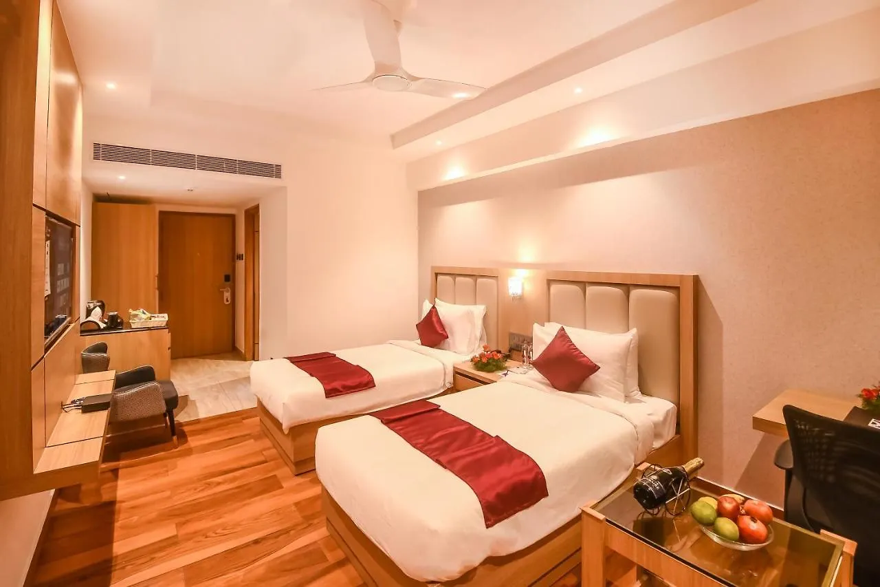 Emerald Clarks Inn Suites Mysore 4*,