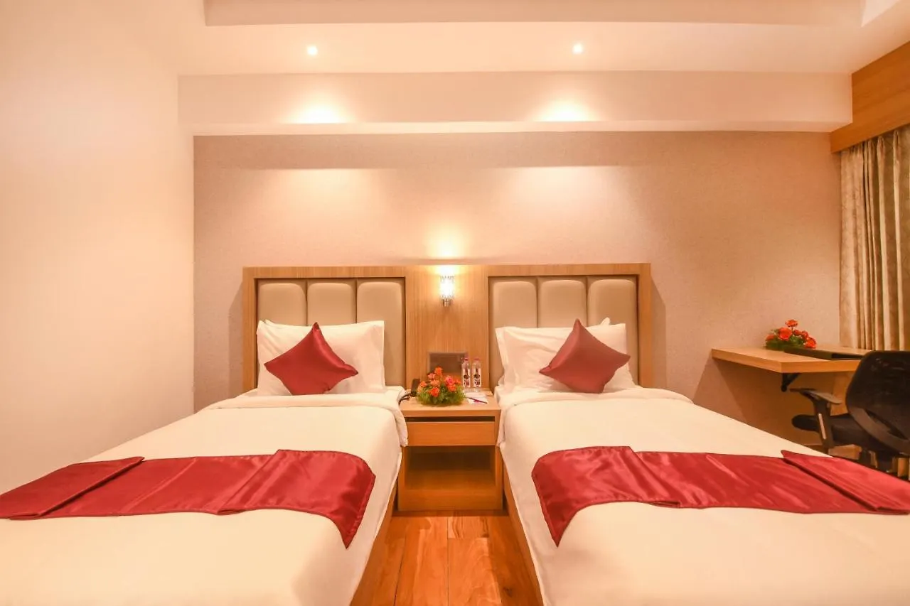 Emerald Clarks Inn Suites Maisúr Hotel